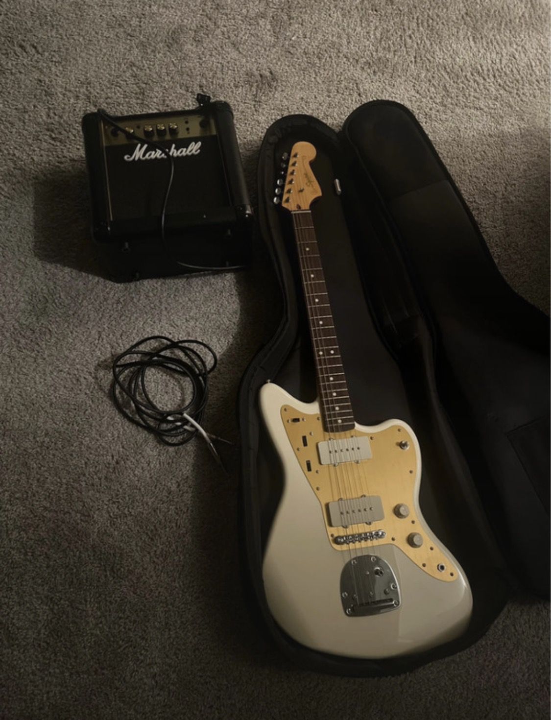 squier j mascis signature jazzmaster electric guitar with amp