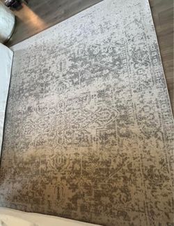 Rug Size 7'10" x 10'3"