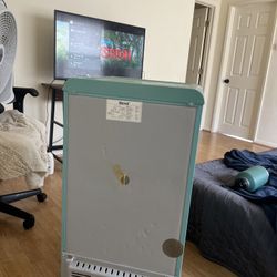 Compact Wanna Fridge
