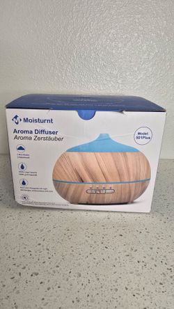 Brand New Moisturnt 500ml Aroma Diffuser & Humidifier (Model 501Plus)