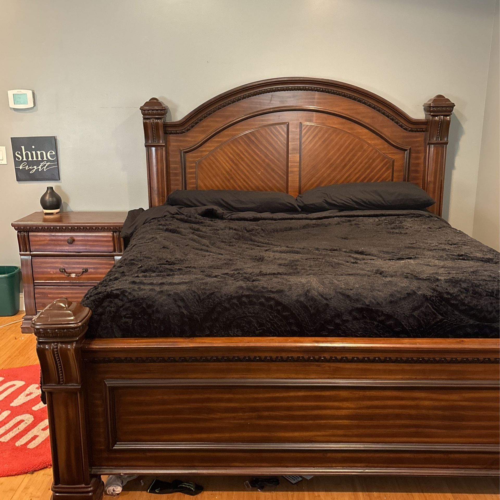 King Size Bed Frame With Side Dresser 
