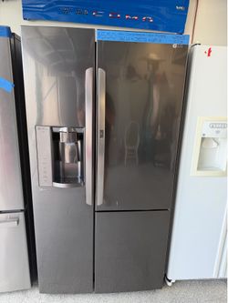 Side-by-side refrigerator