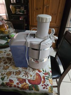 JUICE EXTRACTOR. Works great $30