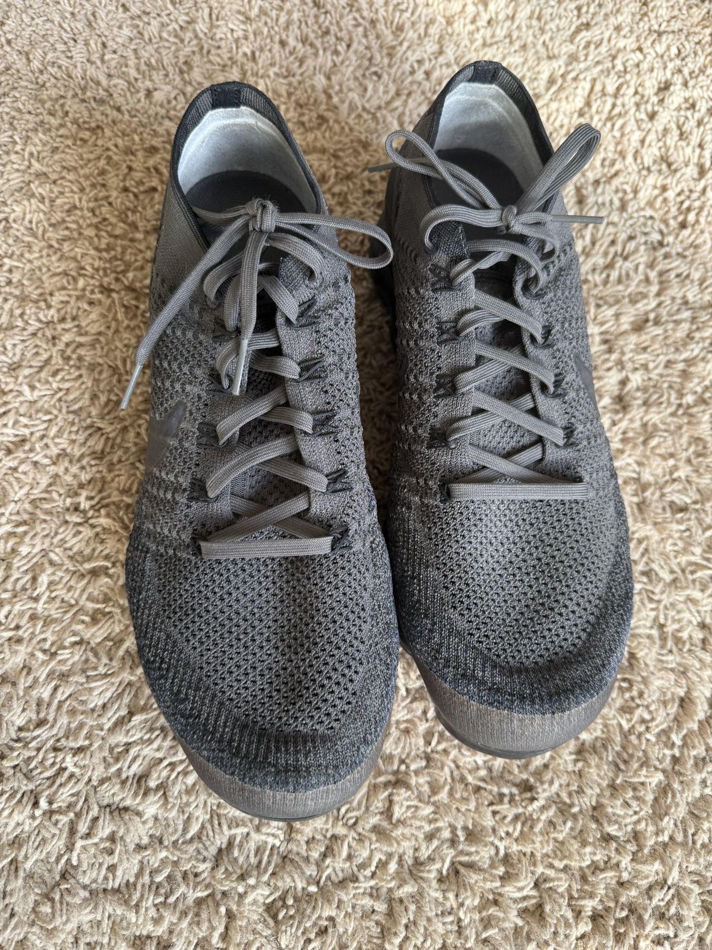 Black Nike Vapor max