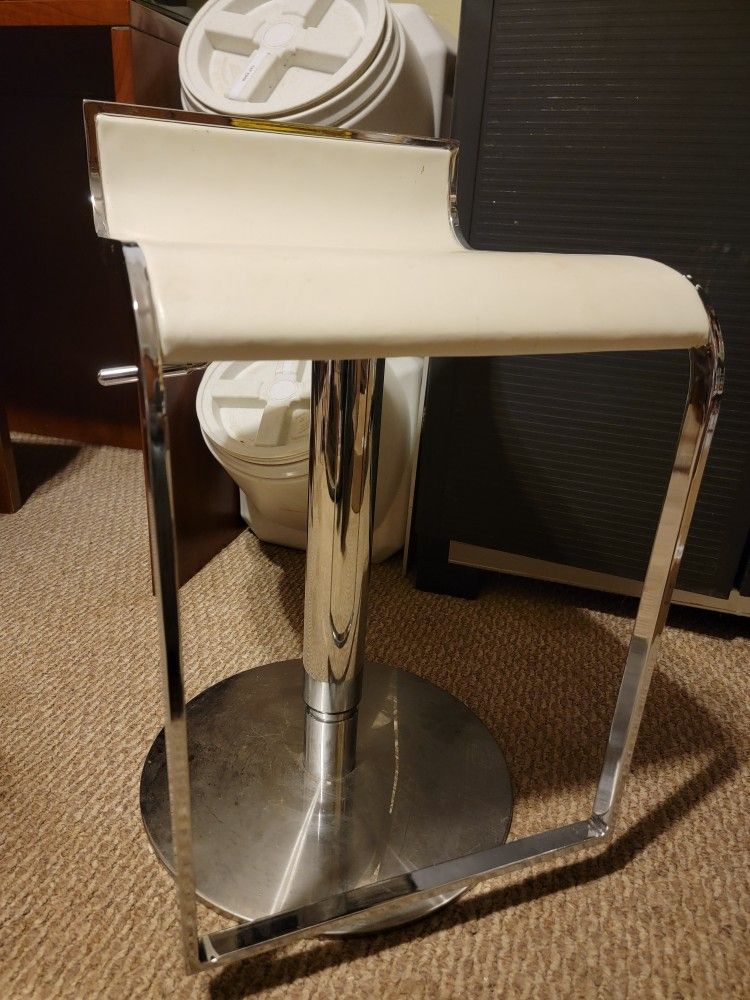 Salon Chair