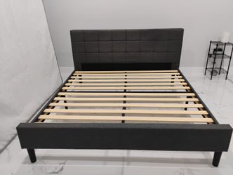 King Size Platform Bed Frame – Excellent Condition – $120