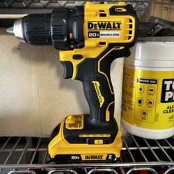 20V MAX XR Hammer Drill and ATOMIC Impact Driver 2 Tool Cordless Combo Kit with (2) 4.0Ah Batteries, Charger, and Bag