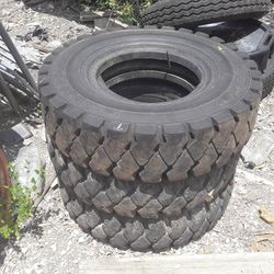 8.25x15 Forklift Tires 
