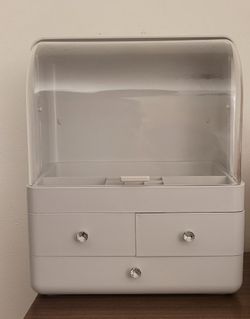 Desk organizer