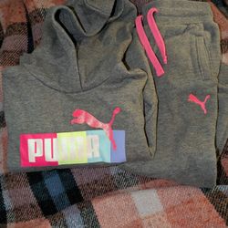 Girls Puma Sweat suit 