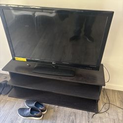 Selling TV, Couch, Coffee Table, Tv Stands 
