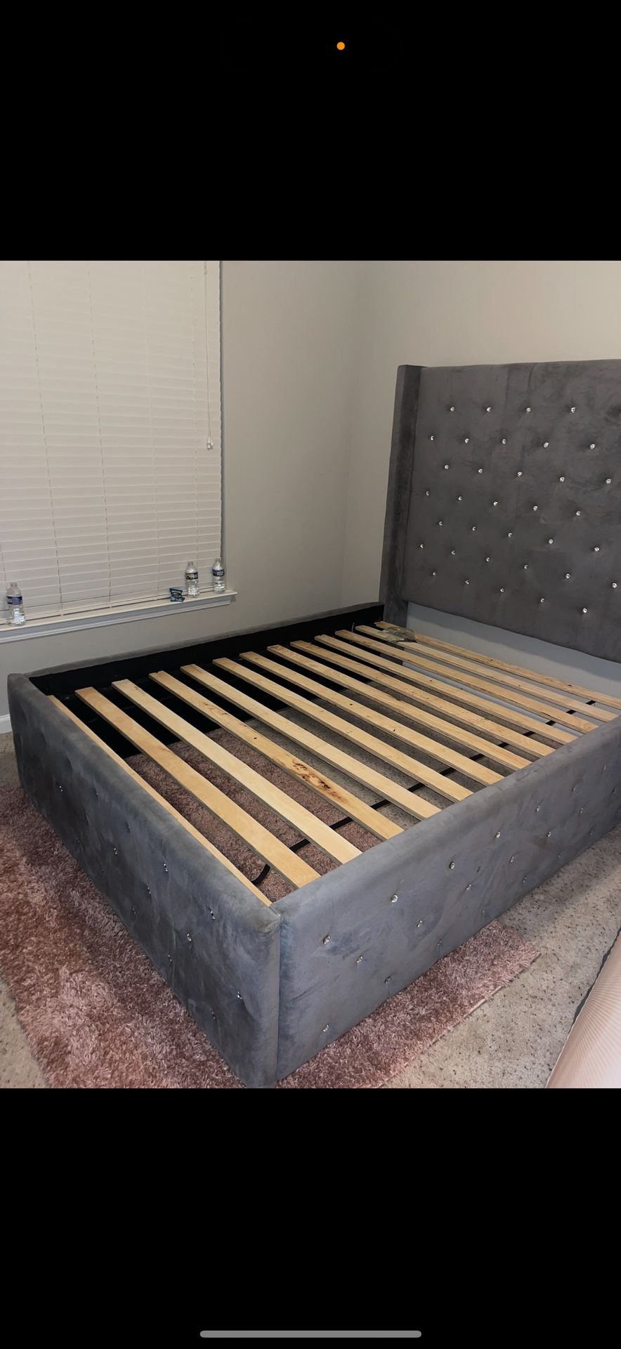 Queen size Bed Frame With The wood pieces