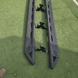2025 GMC SIERRA METAL RUNNING BOARDS $400