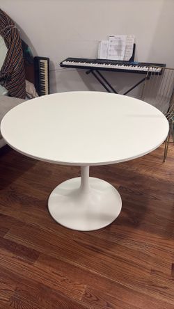 IKEA Docksta dining table