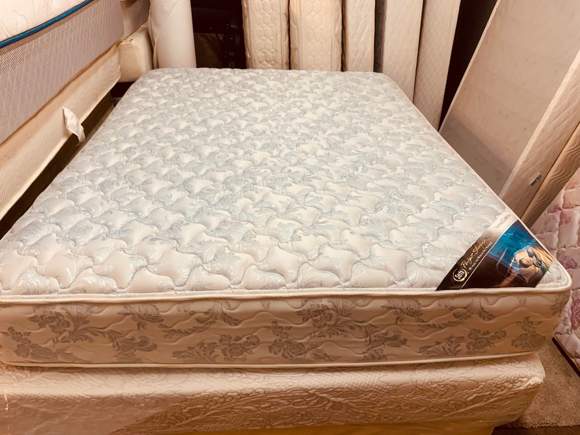 Queen Mattress & Box Spring 