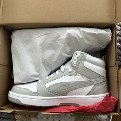 Brand New Puma White Sneakers Size 10