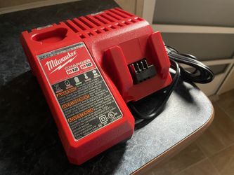 Milwaukee Charger New