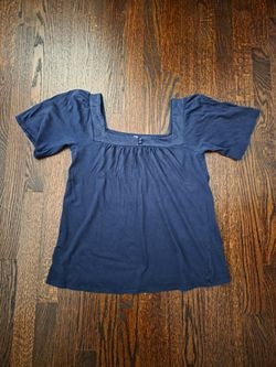 GAP women's navy square-neck top