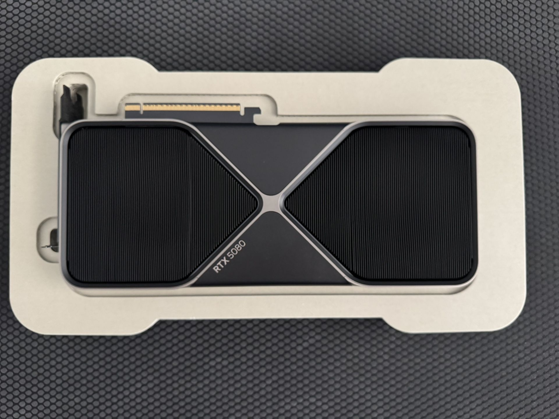 RTX 5080 16GB FOUNDERS EDITION