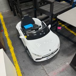 Battery Powered Electric Car Ride On Vehicle Double Doors, Safety Belt,LED Light (SC-White)