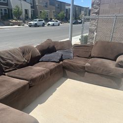 Sectional Free Delivery 100$ 