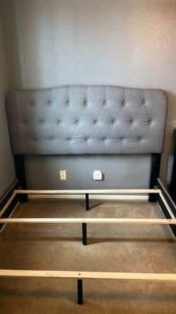 Bed / Bedroom Frame Queen Gray color