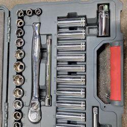 Crescent Socket Set