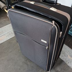 SUPER LARGE 34 IN.HEIGHT CASELINE LUGGAGE 🧳 SUITCASE READ DESCRIPTION BEFORE RESPONDING 