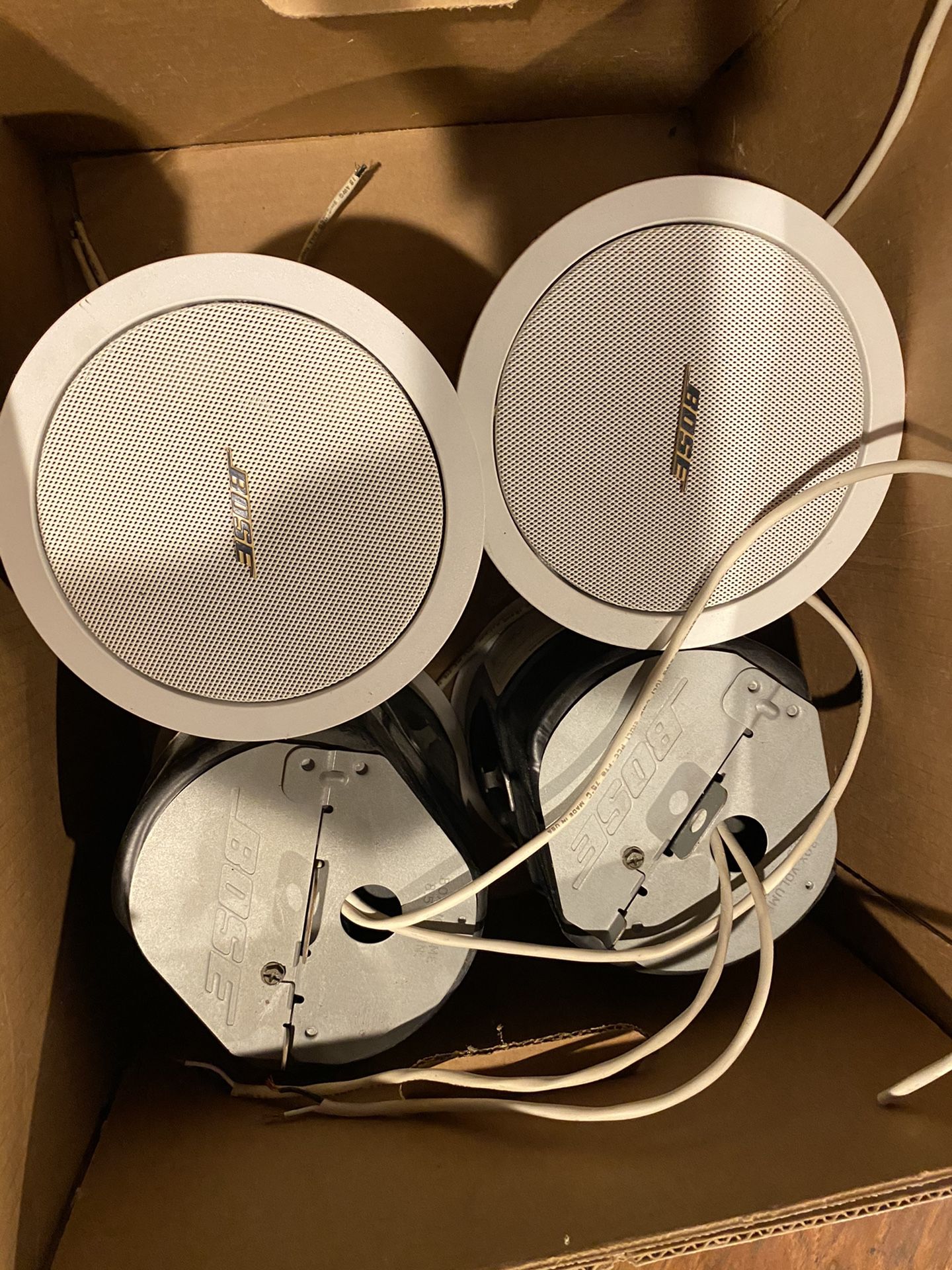Bose ceiling speakers (4)