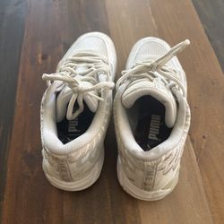 Used All White Basketball Lamelo Ball Shoes Size 7.5