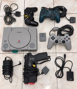 🎮 Vintage Sony PlayStation 1 Bundle + Accessories