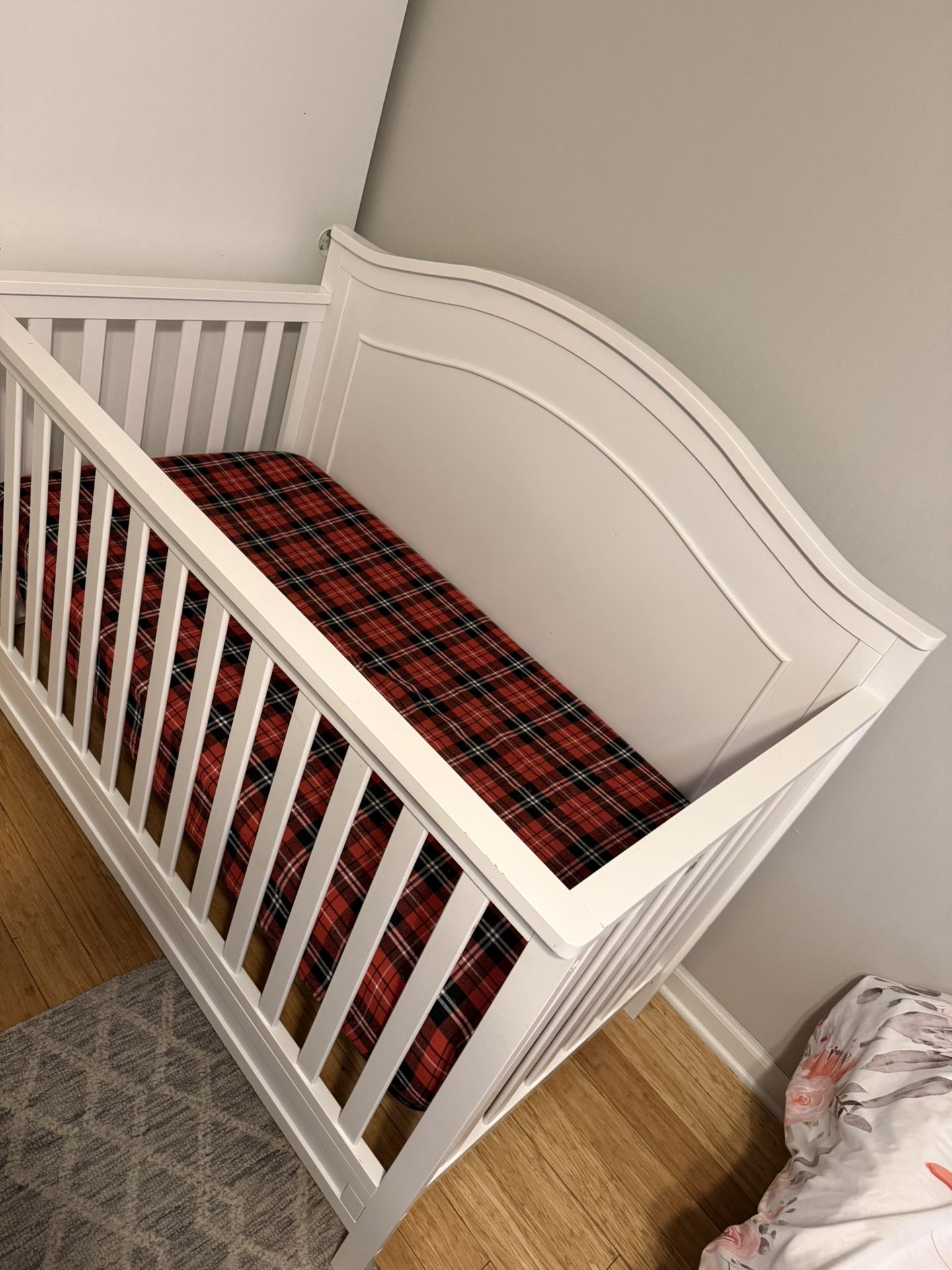Crib + Mattress