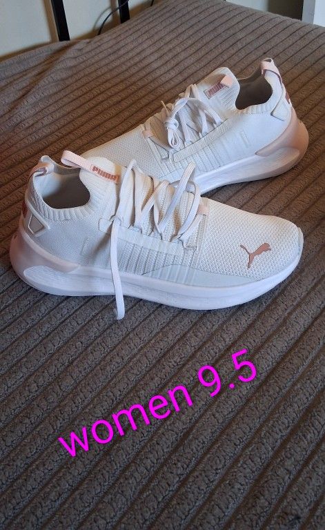 Women Puma 9.5