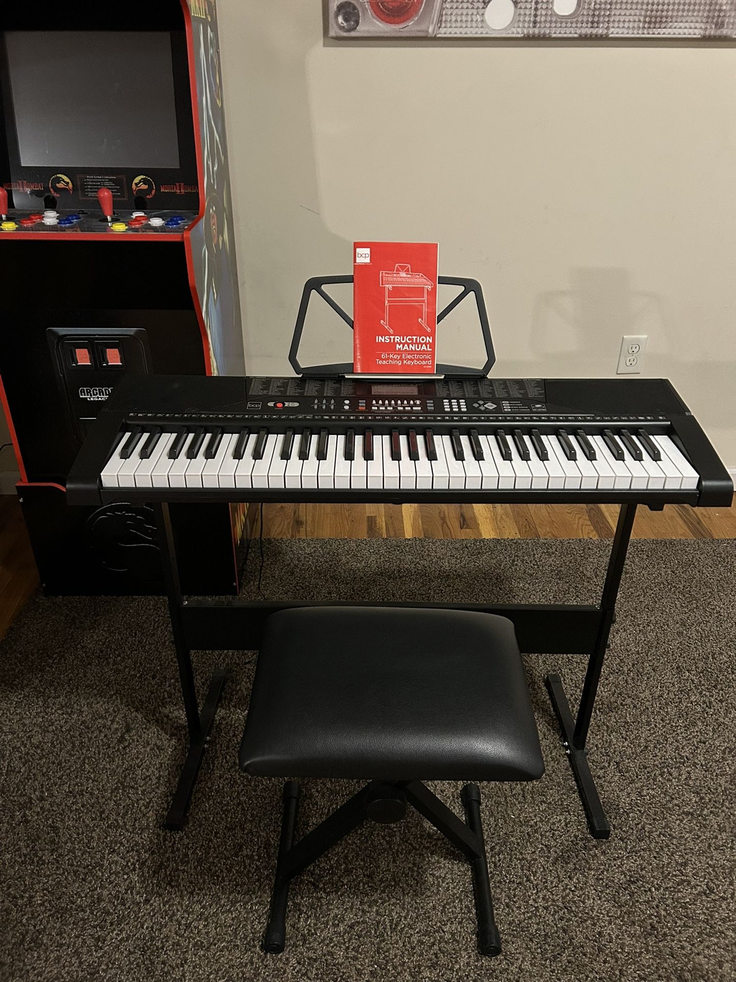 Electronic Keyboard w/ Light Up Keys