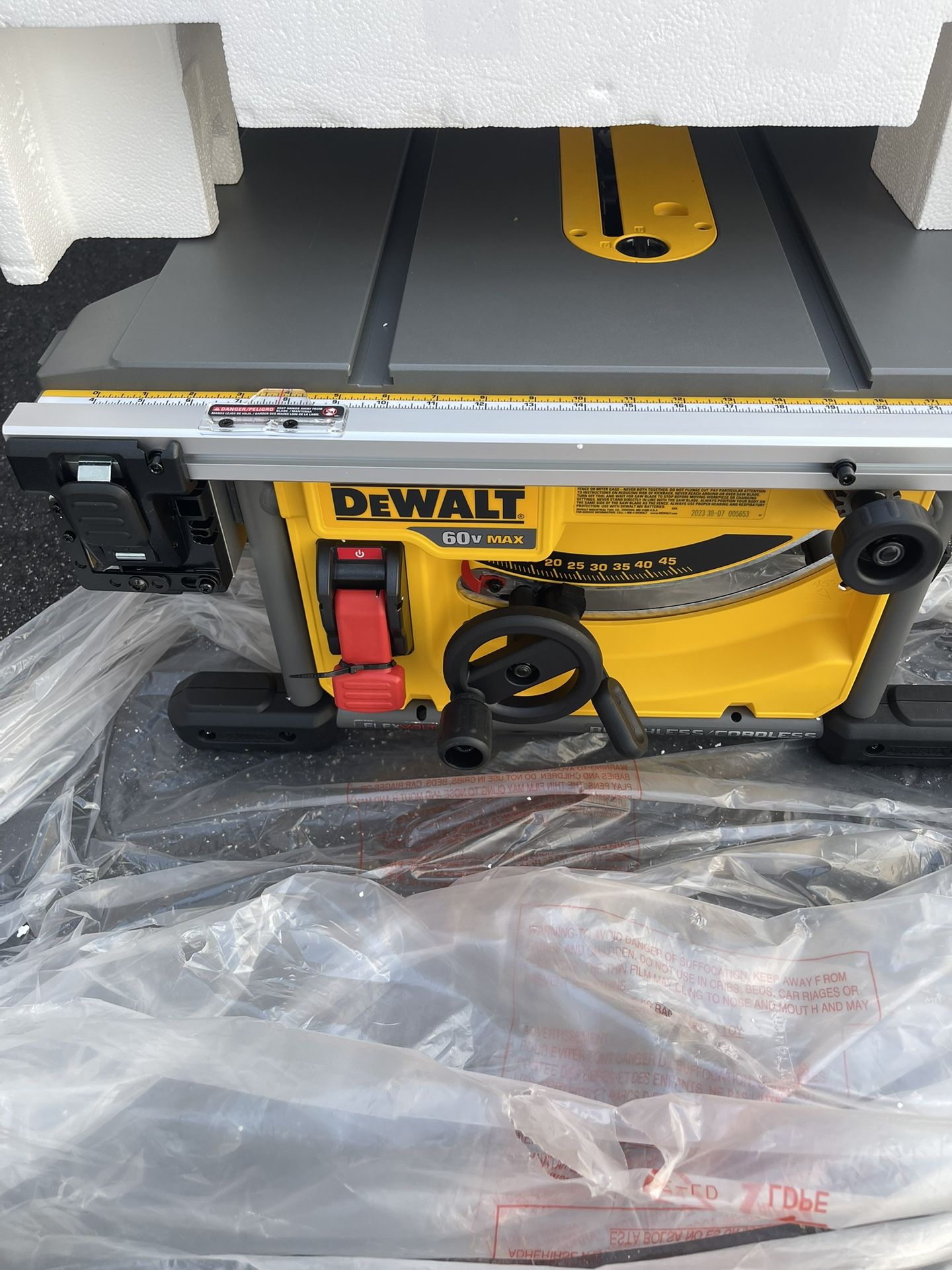 Dewalt FLEXVOLT table Saw(Battery Powered)