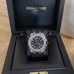 AP | Audemars Piguet Royal Oak Offshore Diver 42mm | Black Dial | Full Set | Mint (Excellent) Condition