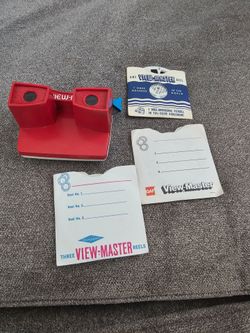 Vintage 3D GAF View-Master Red and White Viewer and 15 Reels