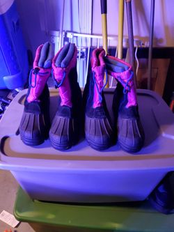 2 Pairs Women's Size 6 Snow Boots