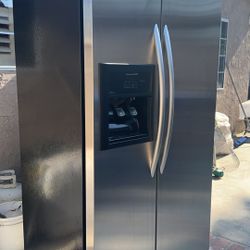 Kitchen Aid Stainless Steel Side by Side Fridge