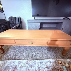 Solid Oak Hardwood Coffee / TV Table with Drawer – Beautiful & Sturdy