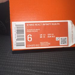 Women’s Nike React Size 6