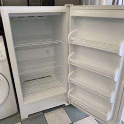 Kenmore Freezer( Delivery Available)