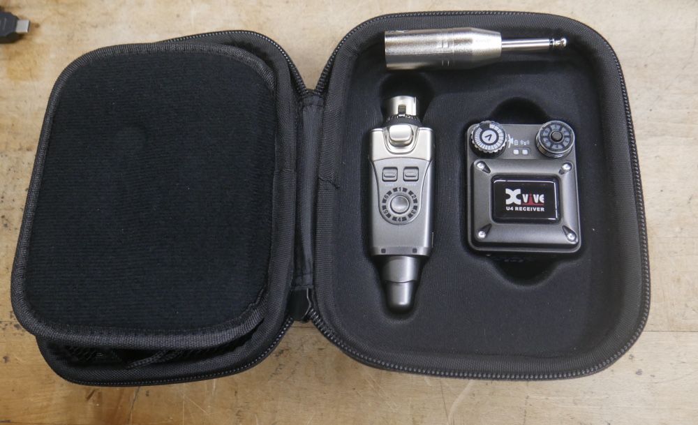 Slightly used! Xvive Audio U4 In-Ear Monitor 2.4 GHz ,Receiver, Transmitter AND CASE