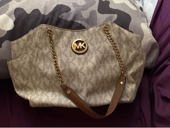 Micheal kors purse