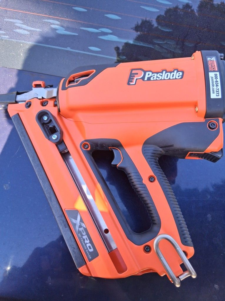 Paslode Battery Powered Nail Gun