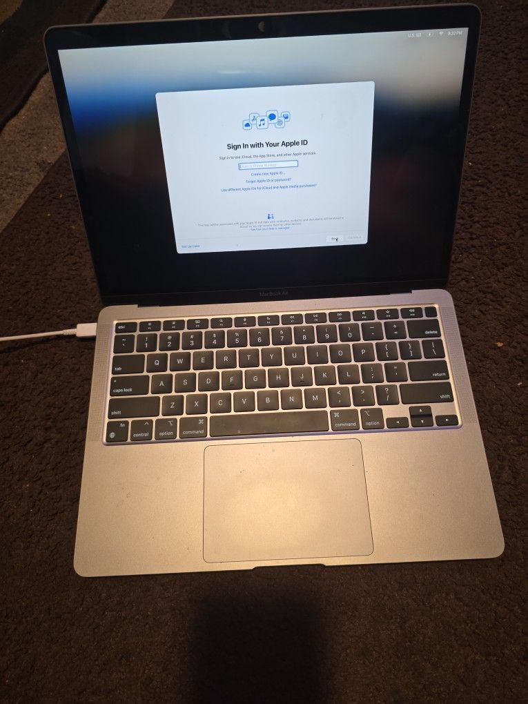 Mac Book Air 2020 With Apple Care Plus