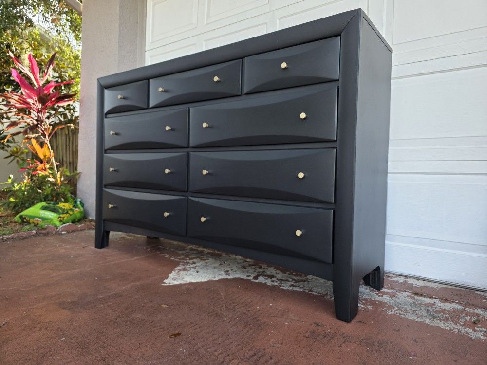 9 Drawer Dresser Freshly Refinished