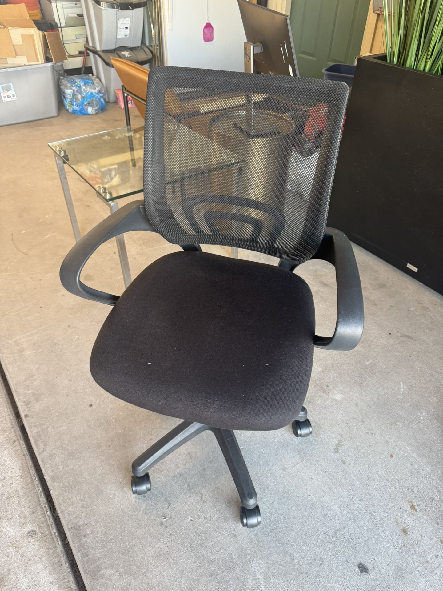 Black office desk, chairs