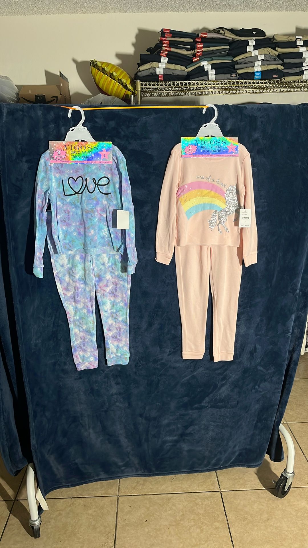 Size 6 ) Set Top & Joggers