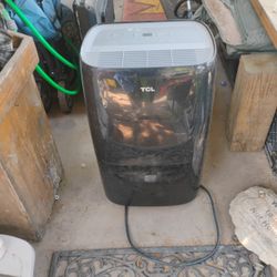 TCL dehumidifier 